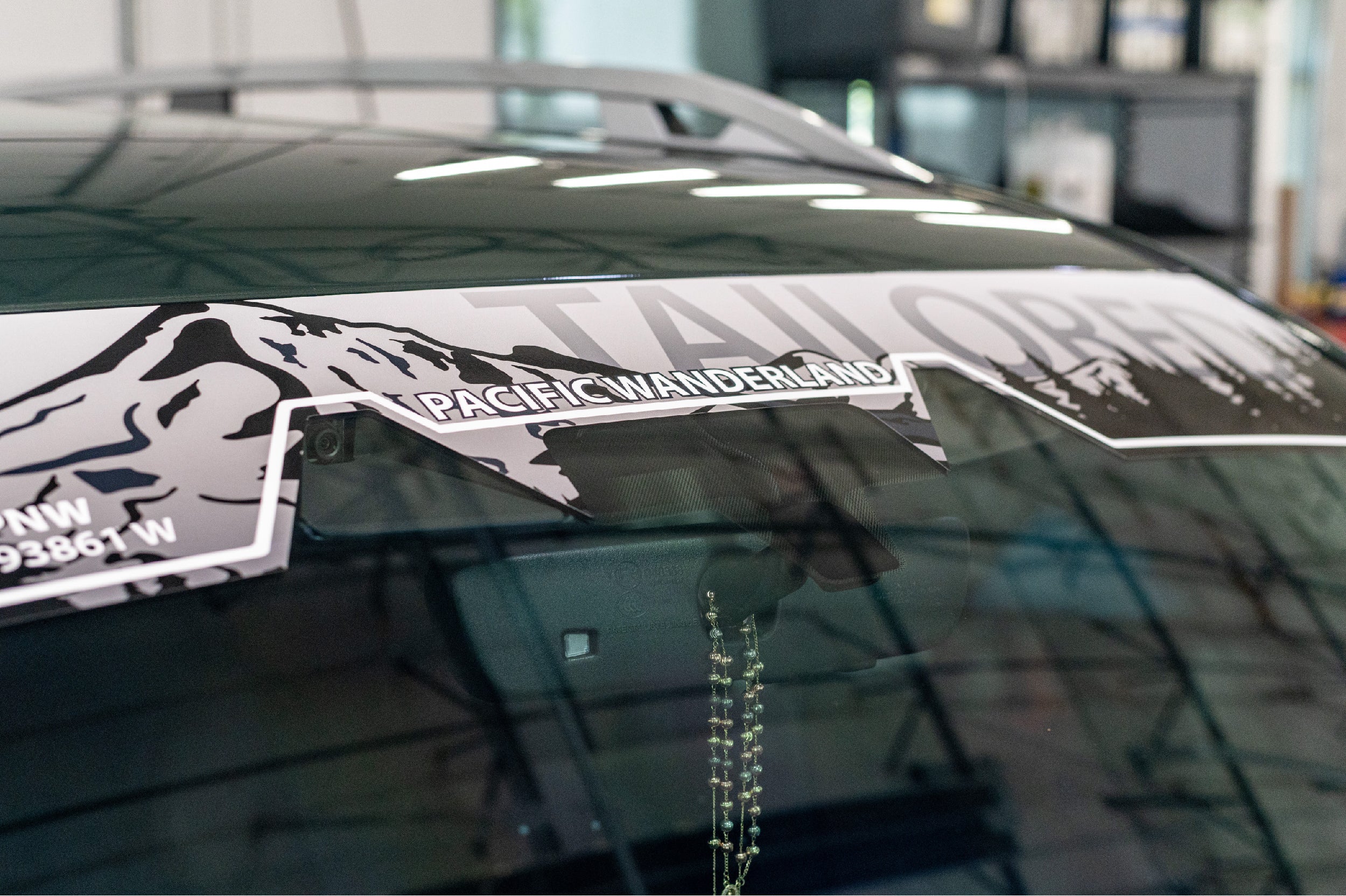 2022 Subaru Forester Gloss Window Banner